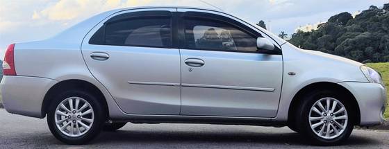 TOYOTA ETIOS 1.5 XLS SEDAN 16V FLEX 4P MANUAL